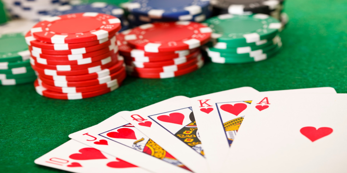 Blackjack VS Poker: Ưu Điểm Và Chiến Thuật Chơi Poker